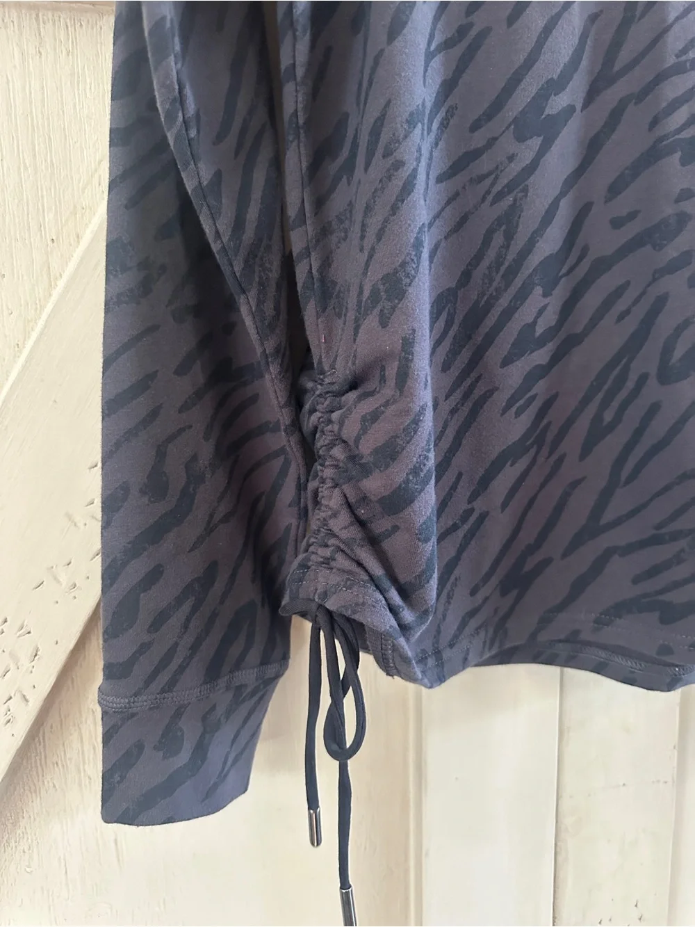 Pact Organic Cotton Animal Print Raglan Top Ruched Side Tie Long Sleeve M